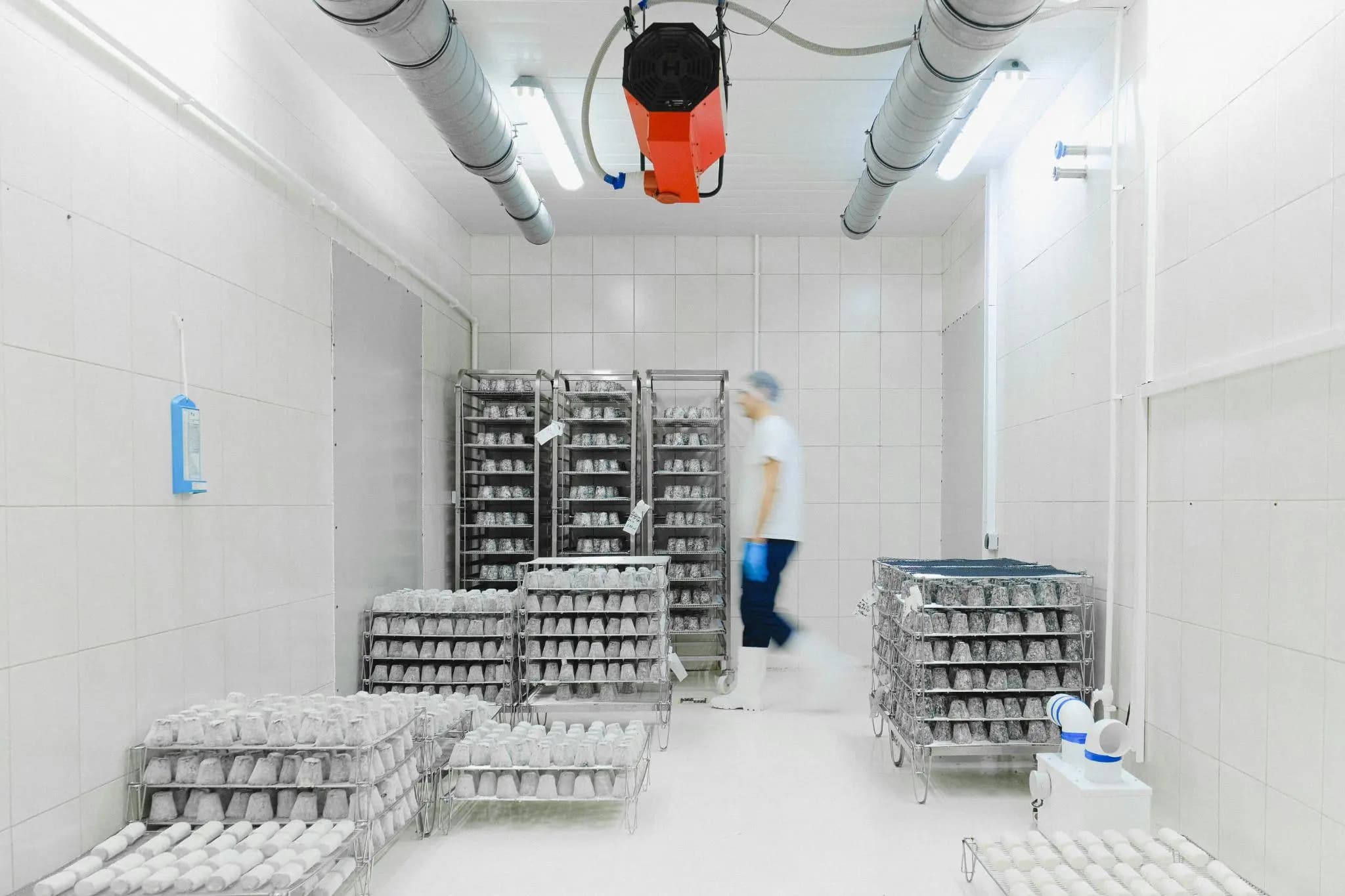 Refrigerated delivery vehicles used for cold-chain transportation